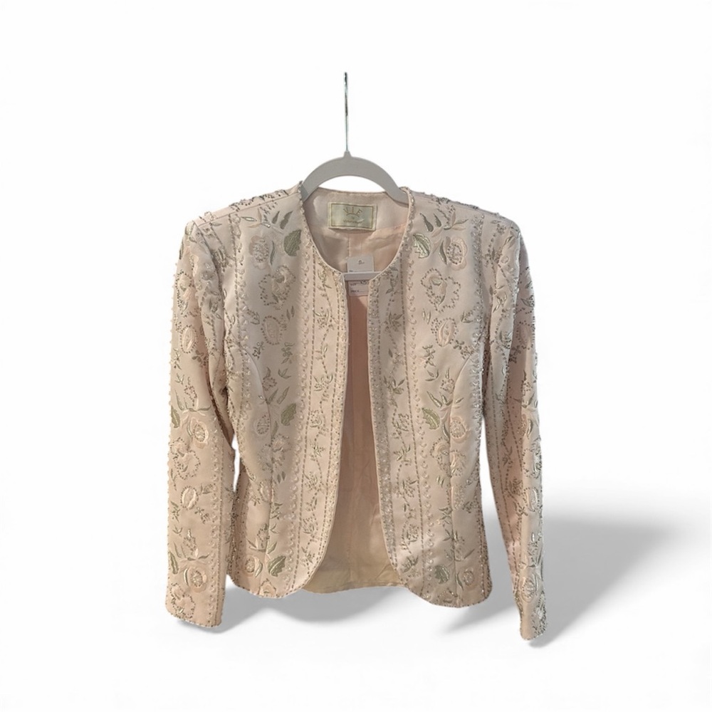 Victoria Royal Ltd Floral Embroidered Blazer